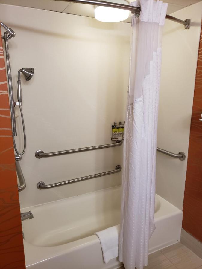 Holiday Inn Express Richmond-Brandermill-Hull Street By Ihg Exterior foto